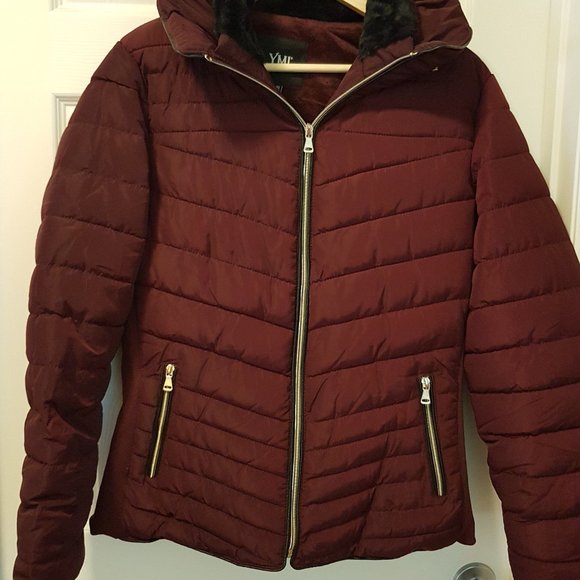 Jackets & Blazers - Burgundy puffy coat with gold zippers